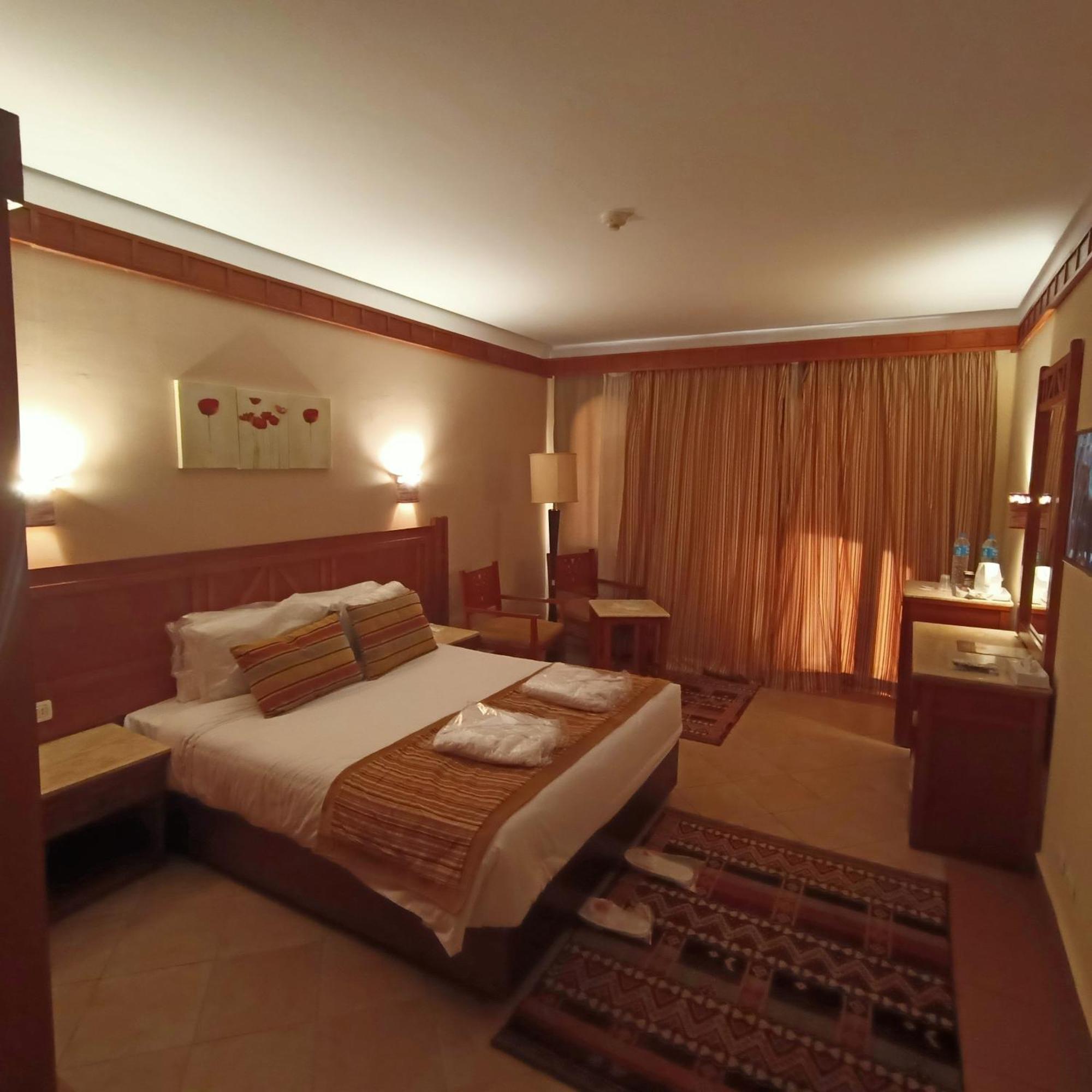 Regency Plaza Aqua Park And Spa Resort Sharm el-Sheikh Exteriör bild